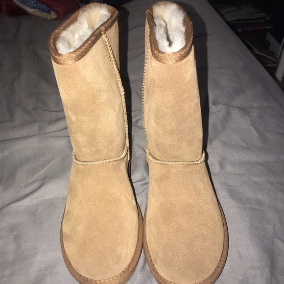 minnetonka olympia short boot